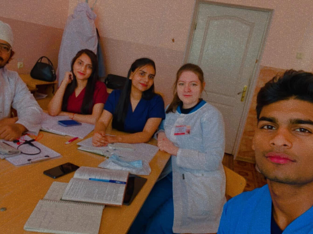 Успішно завершили навчальний модуль № 3 студенти 14 групи VI курсу міжнародного факультету ПДМУ з предмету «акушерство і гінекологія».