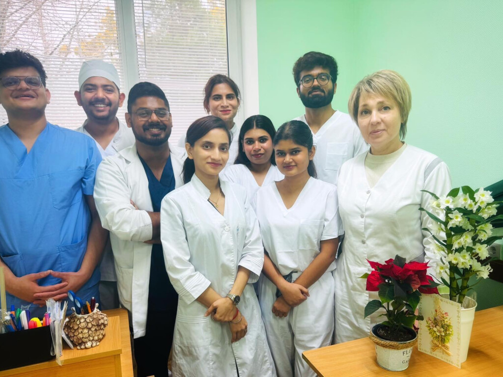 Успішно завершили навчальний модуль № 3 студенти 14 групи VI курсу міжнародного факультету ПДМУ з предмету «акушерство і гінекологія».