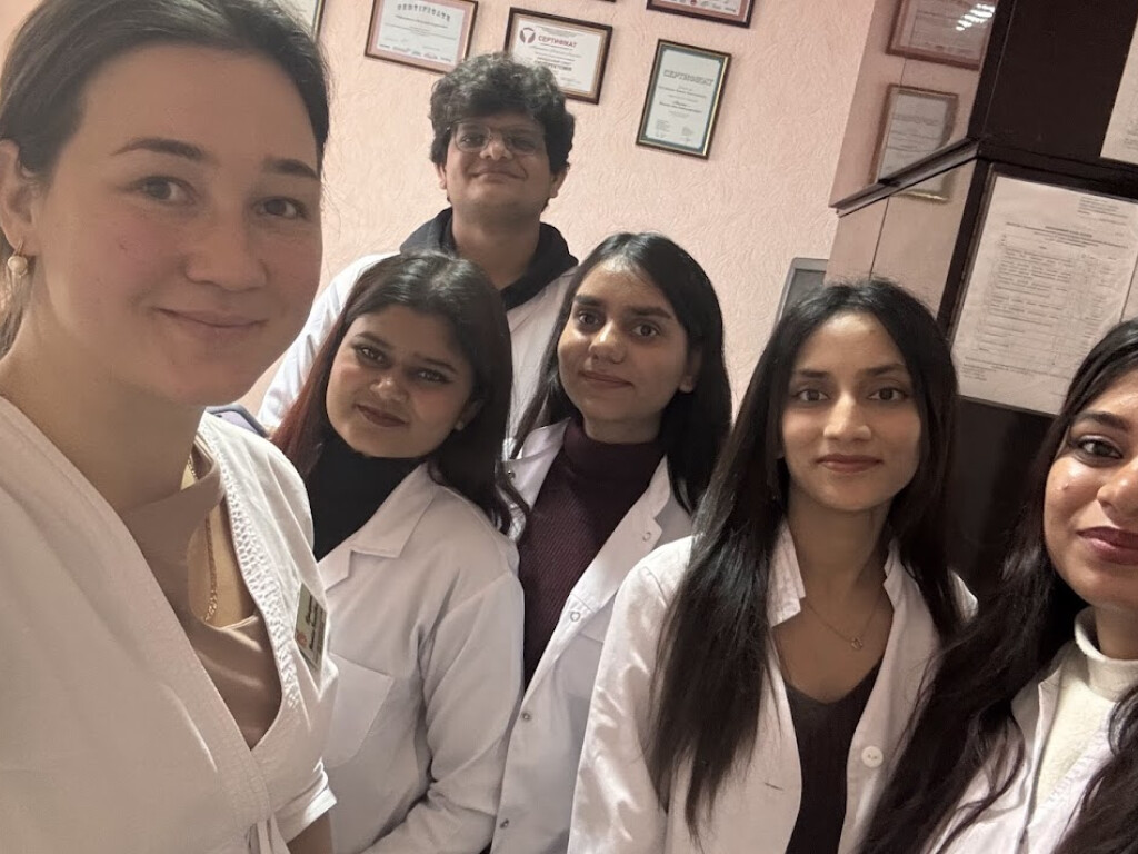 Успішно завершили навчальний модуль № 3 студенти 14 групи VI курсу міжнародного факультету ПДМУ з предмету «акушерство і гінекологія».